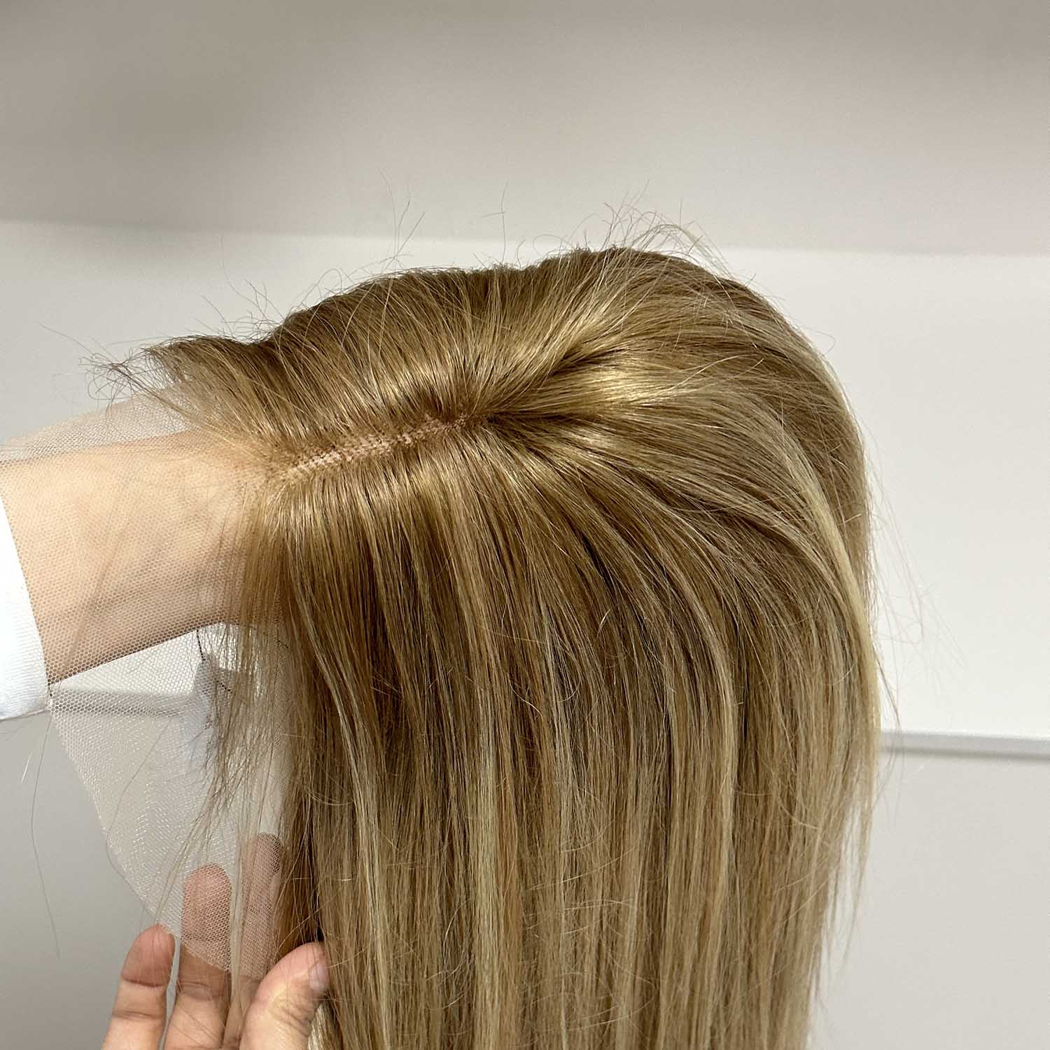 Body Wave Human Hair Lace Front Wig with Transparent Lace for Daily Use